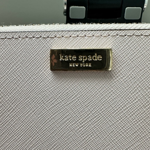Kate Spade pink wallet - Picture 2 of 6